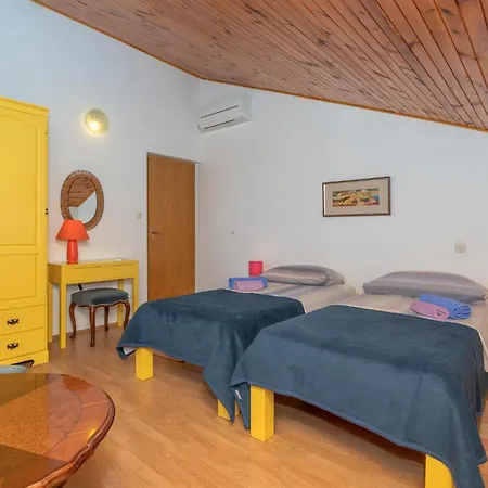 Lejlighed Nice In Hvar With Kitchen Hvar Town