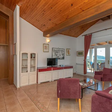 Lejlighed Nice In Hvar With Kitchen *