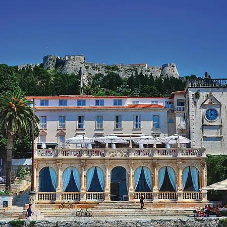 Apartman Nice In Hvar With Kitchen